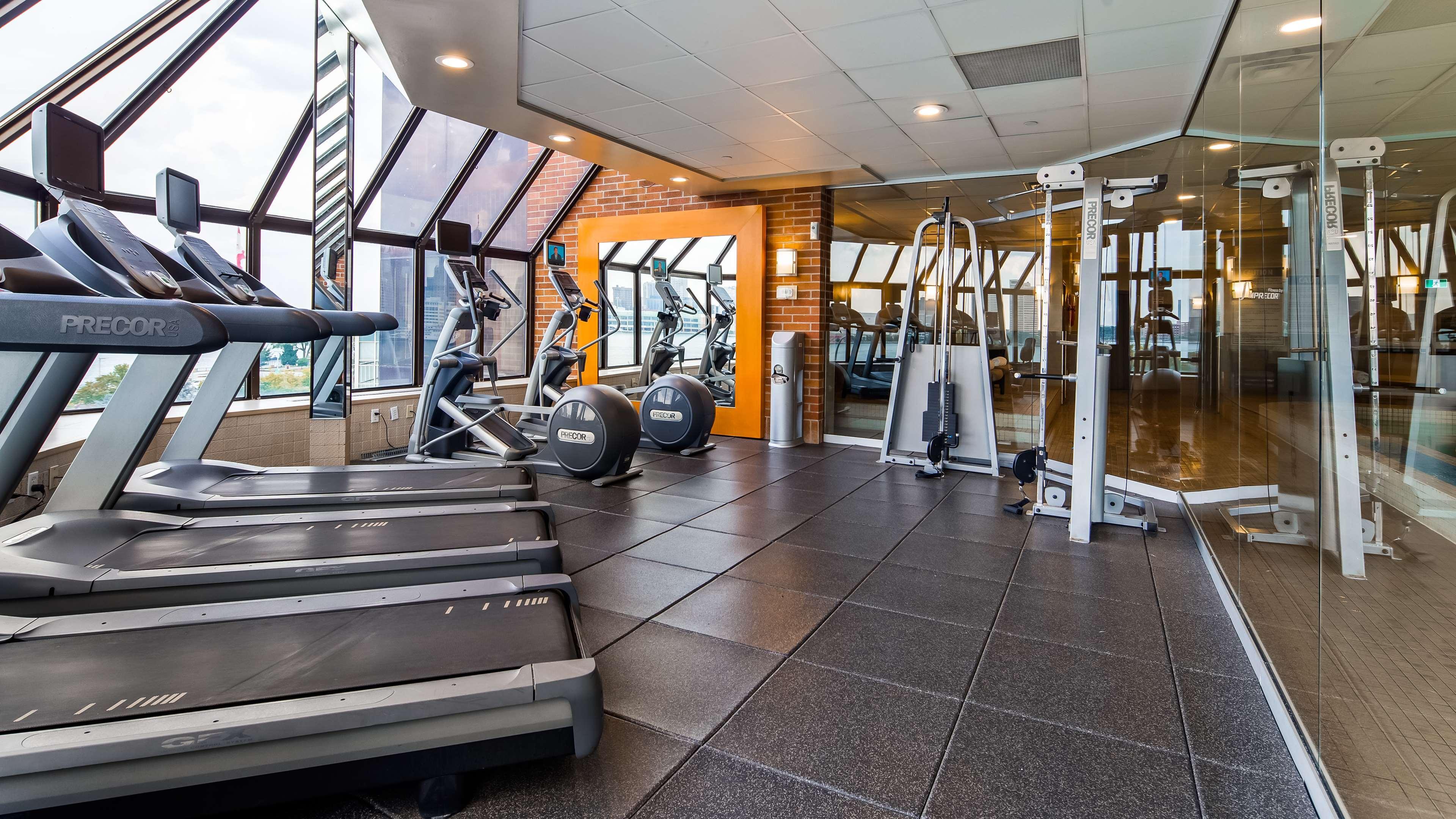 Western Waterfront Hotel 3*
