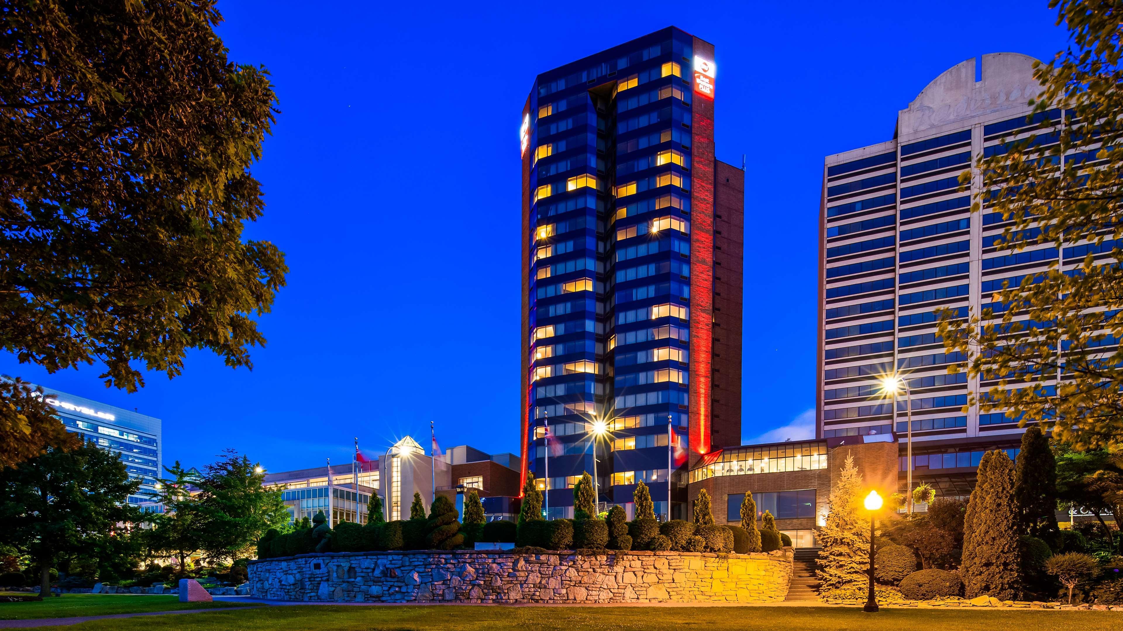Western Waterfront 3*