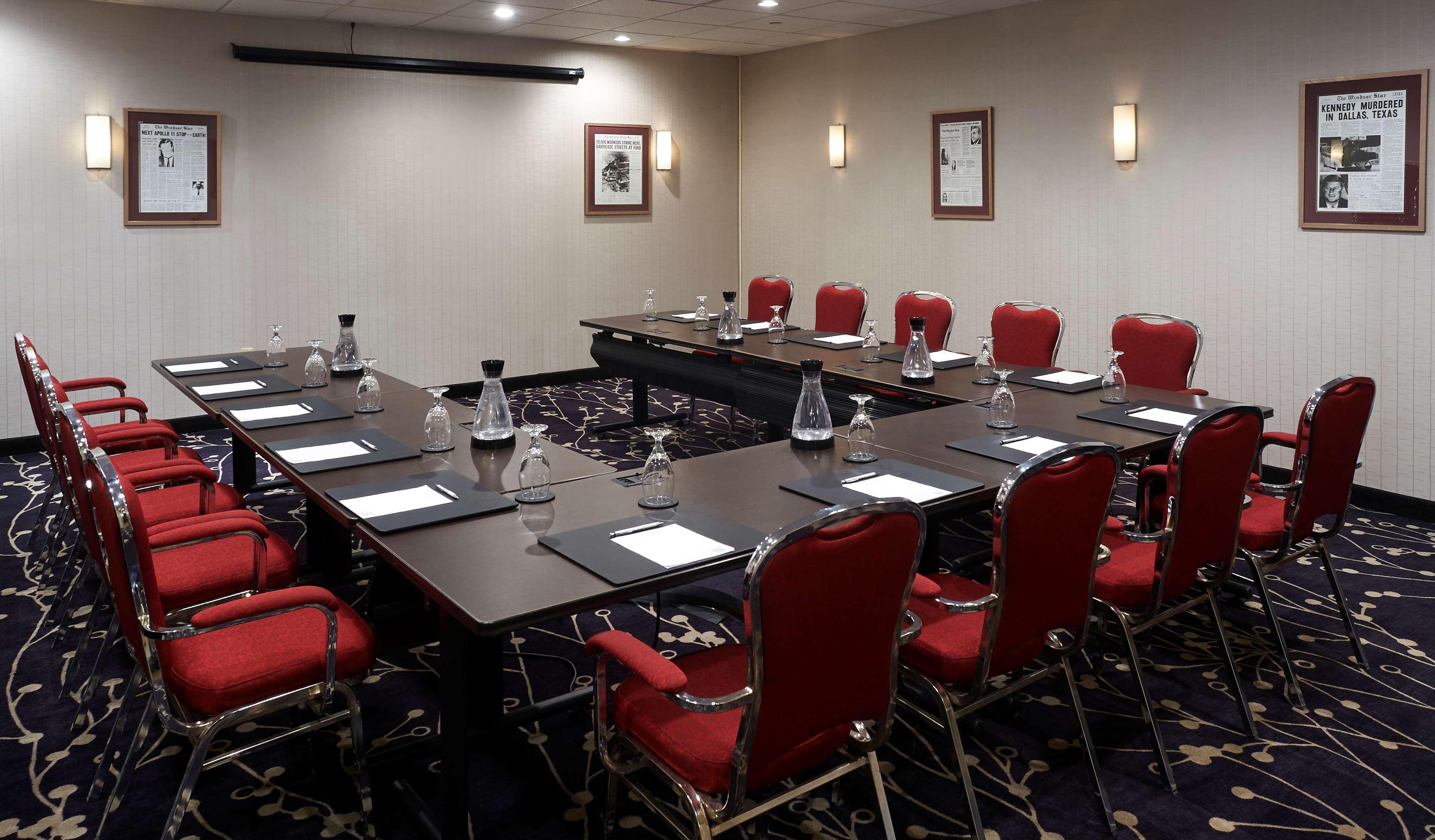 Western Waterfront Hotel 3*