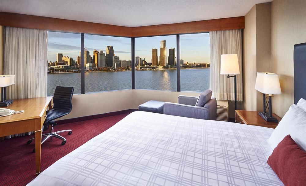 Western Waterfront Hotel