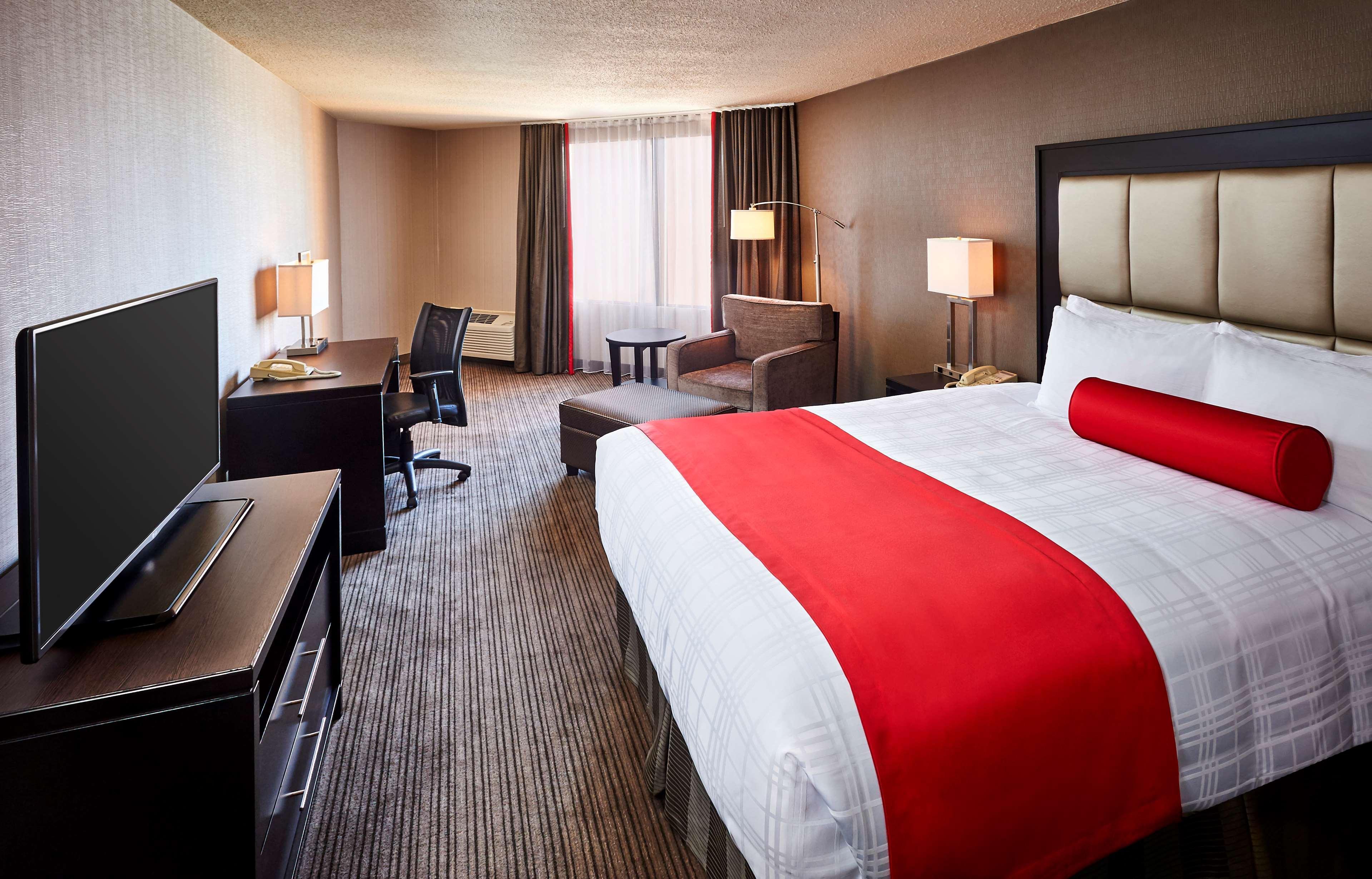 Western Waterfront Hotel 3*